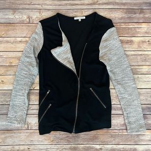 Red Haute - Diagonal Zip Top.